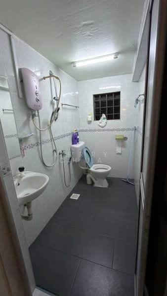 2-storey Terraced House for Sale in Kulai (Johor) - Merry Chua - Bathroom - PropertyGuru.com.my