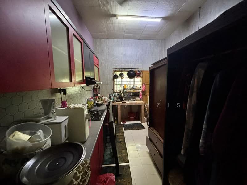 1-storey Terraced House for Sale in Taman Sungai Abong (Muar) - ALHAFIZ AZIS - Kitchen - PropertyGuru.com.my