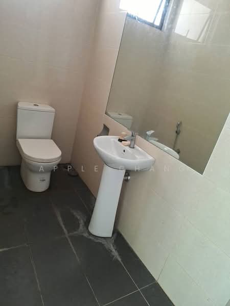 Semi-Detached House for Rent in Shah Alam (Selangor) - Apple Chang - Bathroom - PropertyGuru.com.my