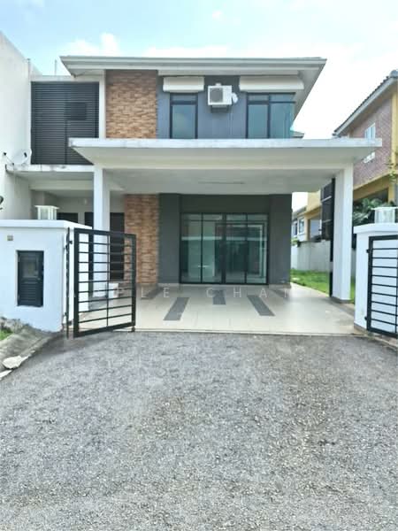 Semi-Detached House for Rent in Shah Alam (Selangor) - Apple Chang - Exterior - PropertyGuru.com.my