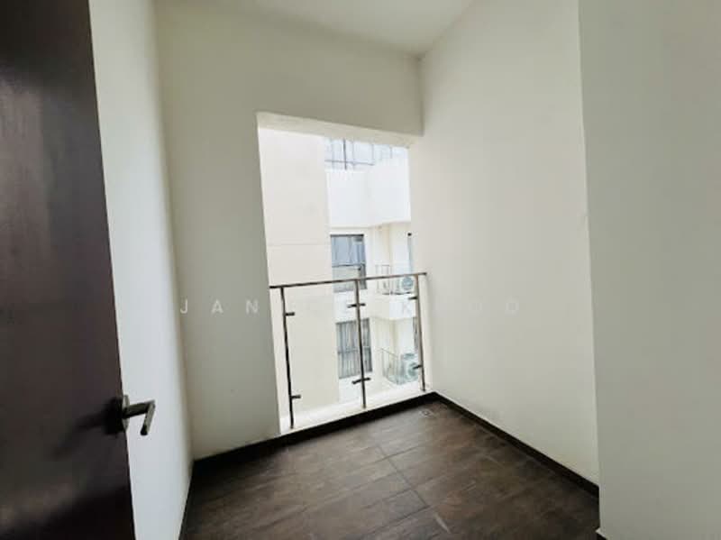 Condominium for Sale at Kings Bay @ Country Garden Danga Bay - Janice Khoo - Balcony - PropertyGuru.com.my