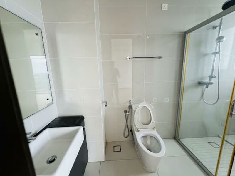 Condominium for Sale at Kings Bay @ Country Garden Danga Bay - Janice Khoo - Bathroom - PropertyGuru.com.my