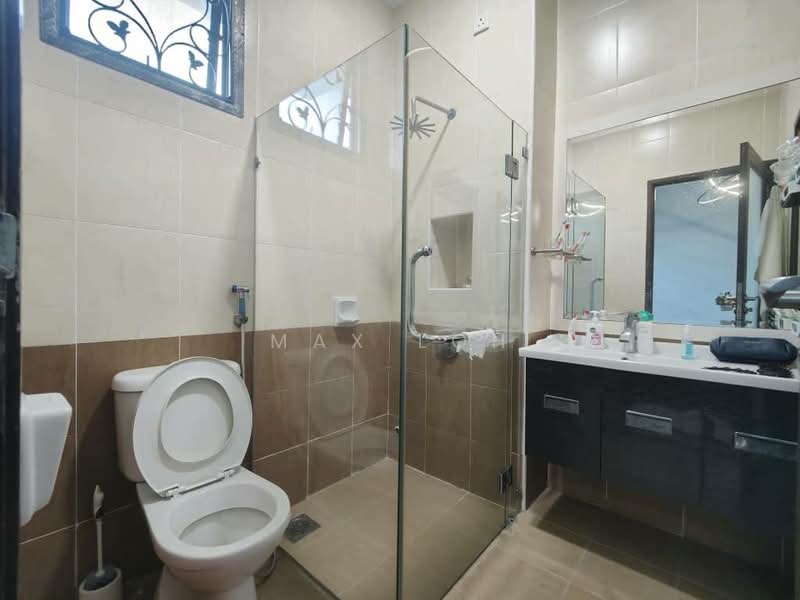 Semi-Detached House for Sale in Austin Perdana (Tebrau) - Max Loh - Bathroom - PropertyGuru.com.my