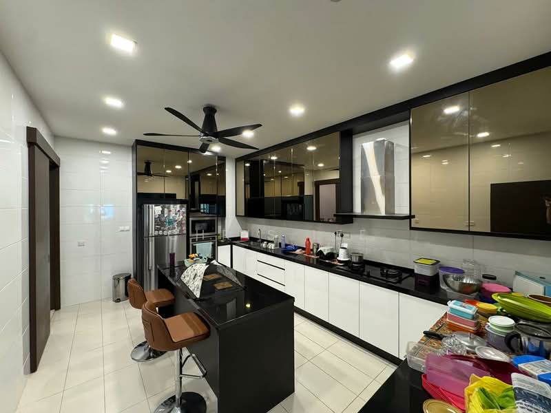 2-storey Terraced House for Sale in Eco Sanctuary (Telok Panglima Garang) - Chris Lee - Kitchen - PropertyGuru.com.my