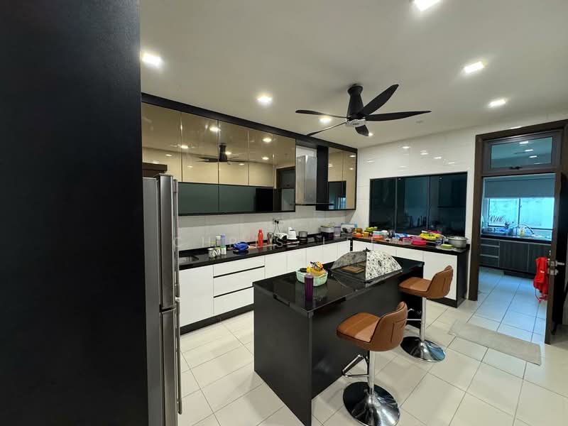 2-storey Terraced House for Sale in Telok Panglima Garang (Selangor) - Chris Lee - Kitchen - PropertyGuru.com.my