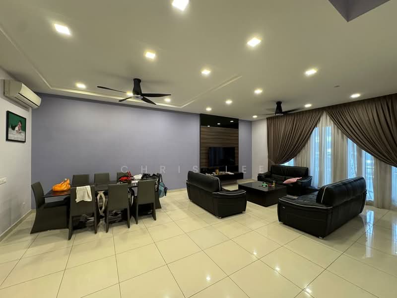 2-storey Terraced House for Sale in Telok Panglima Garang (Selangor) - Chris Lee - Living Room - PropertyGuru.com.my