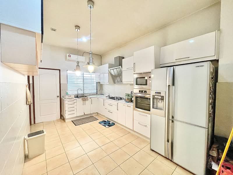 2-storey Terraced House for Sale in Puchong (Selangor) - Tasya Ruslan - Kitchen - PropertyGuru.com.my