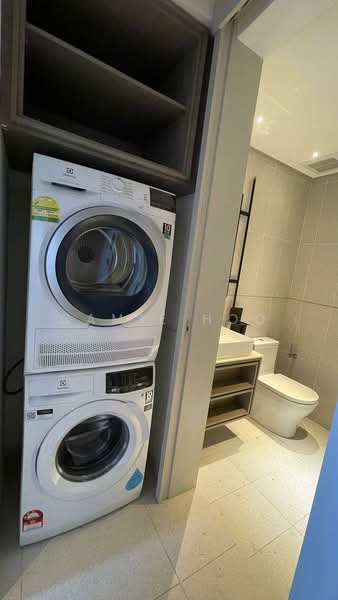 Service Residence for Sale at Millerz Square - Camie Hoo - Bathroom - PropertyGuru.com.my