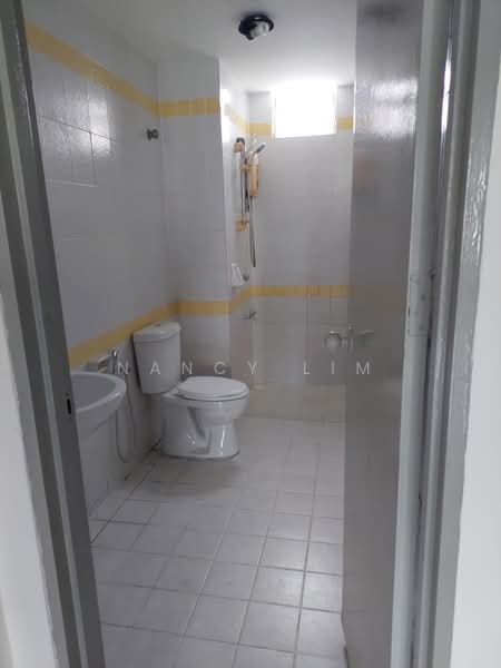 Condominium for Rent at Cyberia Smart Homes - Nancy Lim - Bathroom - PropertyGuru.com.my