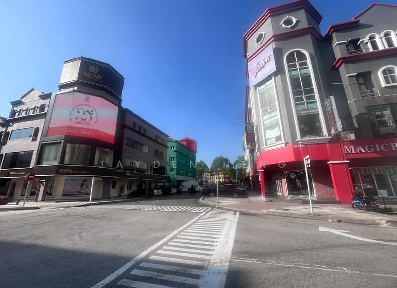 Shop for Rent in Dataran Sunway (Kota Damansara) - Jayden Heng - Exterior - PropertyGuru.com.my