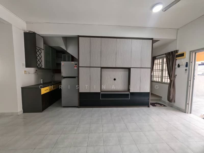 Taman Setia Indah untuk Untuk Disewa - RM 2,200 /bulan, Mac 2026 - Kitchen - PropertyGuru.com.my