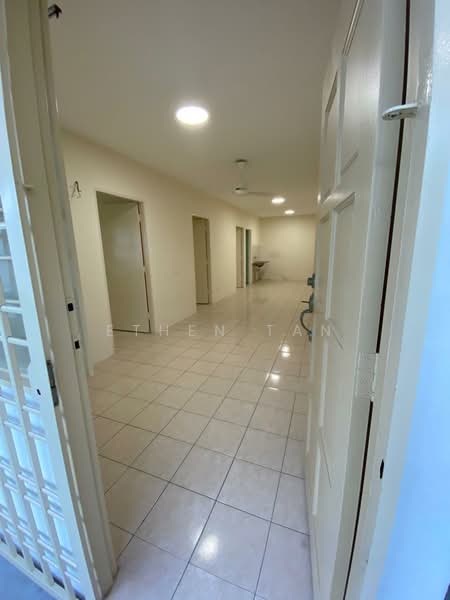 Flat for Sale at Desa Putra - Ethen Tan - Entrance - PropertyGuru.com.my