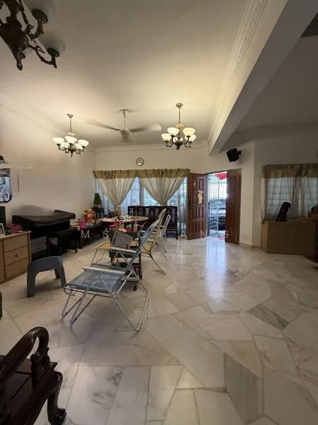 Taman Beriksa untuk Untuk Dijual - RM 780,000, Mac 2026 - Living Room - PropertyGuru.com.my