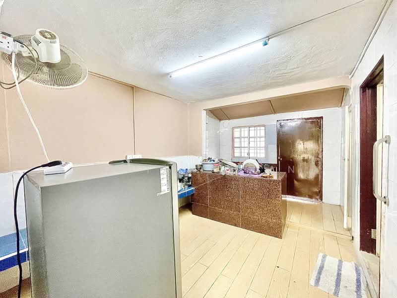 Taman Sri Muda untuk Untuk Dijual - RM 350,000, Mac 2026 - Kitchen - PropertyGuru.com.my