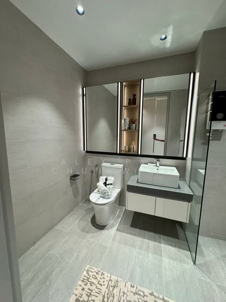 Service Residence for Sale at Luminar Residence @ Federal Avenue - Alex Pan Chun Wiea - Bathroom - PropertyGuru.com.my