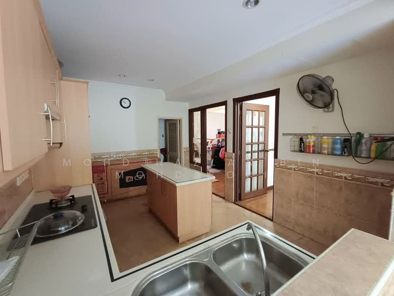 2-storey Terraced House for Sale in Petaling Jaya (Selangor) - Mohd Hazlan bin Mohd Sopi - Kitchen - PropertyGuru.com.my