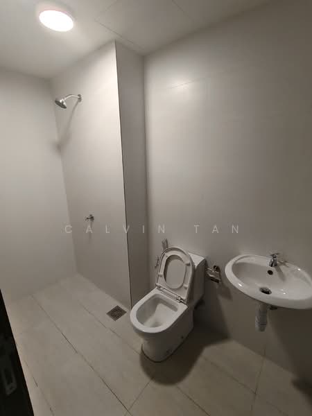 Factory for Sale in Klang (Selangor) - Calvin Tan - Bathroom - PropertyGuru.com.my