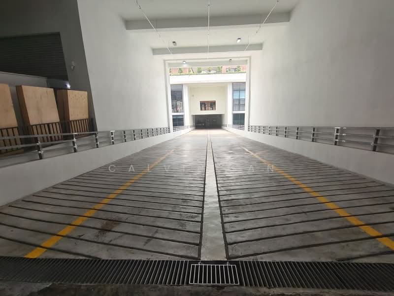 Factory for Sale in Klang (Selangor) - Calvin Tan - Car Park - PropertyGuru.com.my