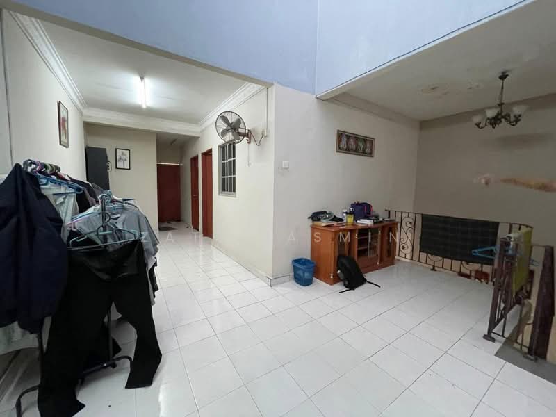 2-storey Terraced House for Sale in Bandar Putra Permai (Seri Kembangan) - Zaty Jasmin - Interior - PropertyGuru.com.my
