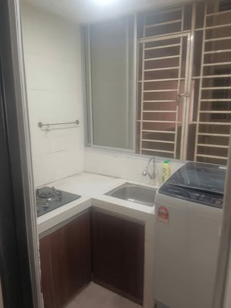 Service Residence for Sale at Diamond Residences - May Tan - Kitchen - PropertyGuru.com.my