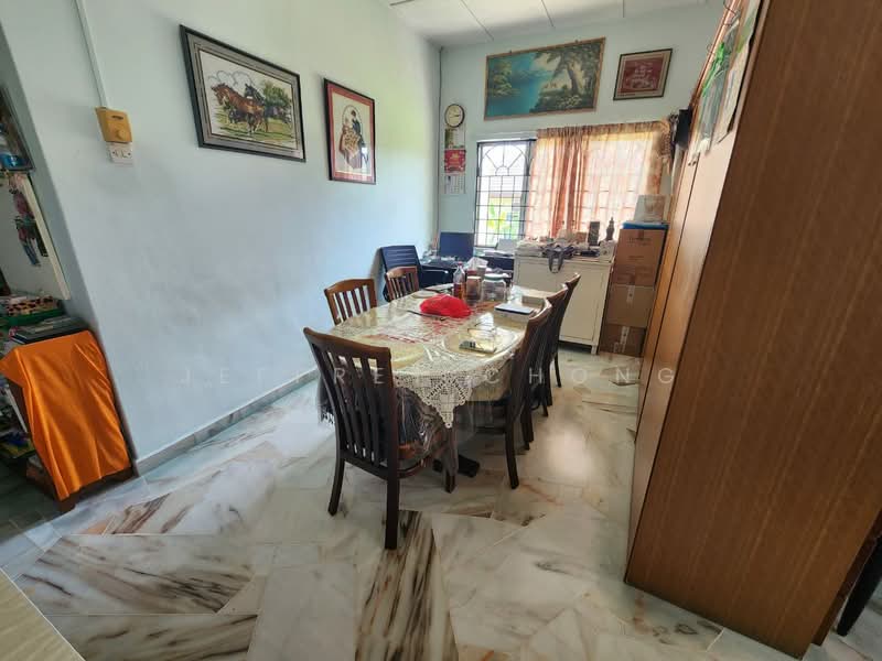 Bungalow for Sale in Rasah Kemayan (Seremban) - Jeffrey Chong - Dining Room - PropertyGuru.com.my