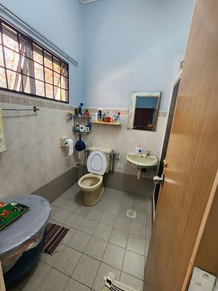 Bungalow for Sale in Rasah Kemayan (Seremban) - Jeffrey Chong - Bathroom - PropertyGuru.com.my