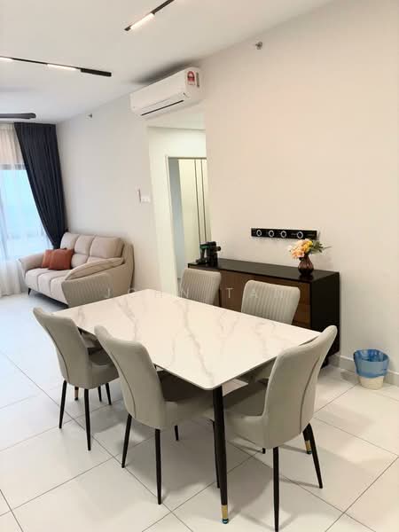 The Tropika untuk Untuk Disewa - RM 3,700 /bulan, Apr 2026 - Living Room - PropertyGuru.com.my