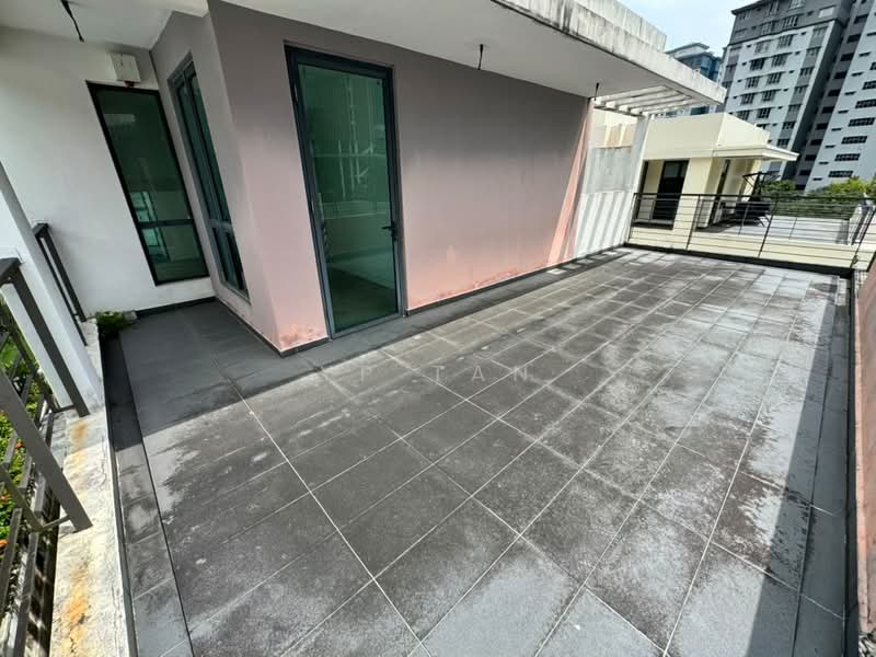 Rumah Banglo untuk Dijual di Alam Damai (Cheras) - YP Tan - Balcony - PropertyGuru.com.my