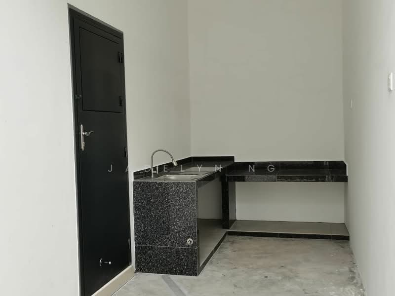 Cluster House for Rent in Kulai (Johor) - Jadelyn Ng - Kitchen - PropertyGuru.com.my