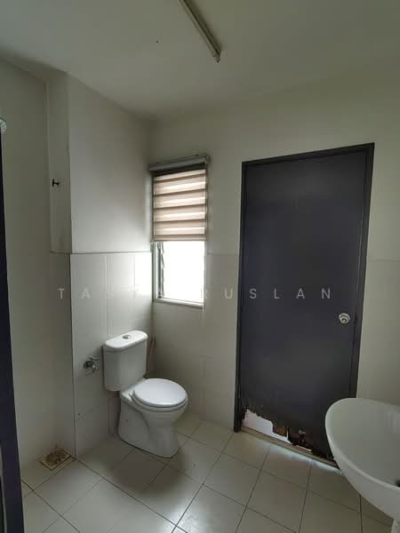 2-storey Terraced House for Sale in Bandar Puncak Alam (Puncak Alam) - Tasya Ruslan - Bathroom - PropertyGuru.com.my