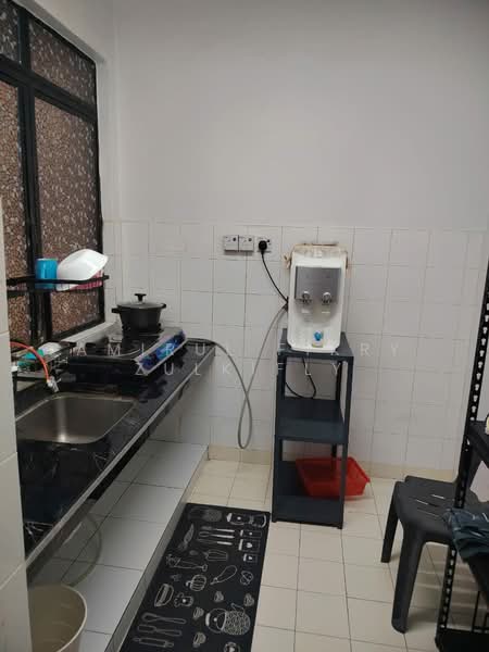 Condominium for Rent at Cyberia Smart Homes - Amirul Fikry Zulkifly - Kitchen - PropertyGuru.com.my