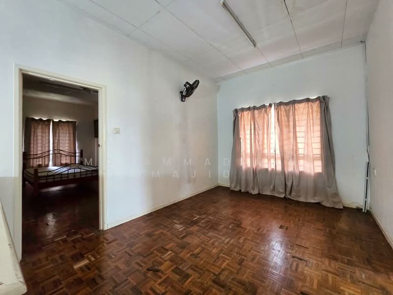 2-storey Terraced House for Sale in Shah Alam (Selangor) - Mohammad Din Majid - PropertyGuru.com.my