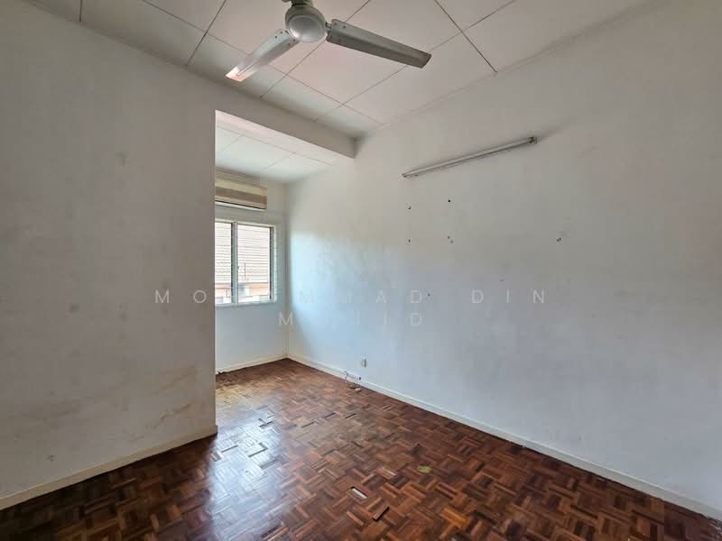 2-storey Terraced House for Sale in Shah Alam (Selangor) - Mohammad Din Majid - PropertyGuru.com.my