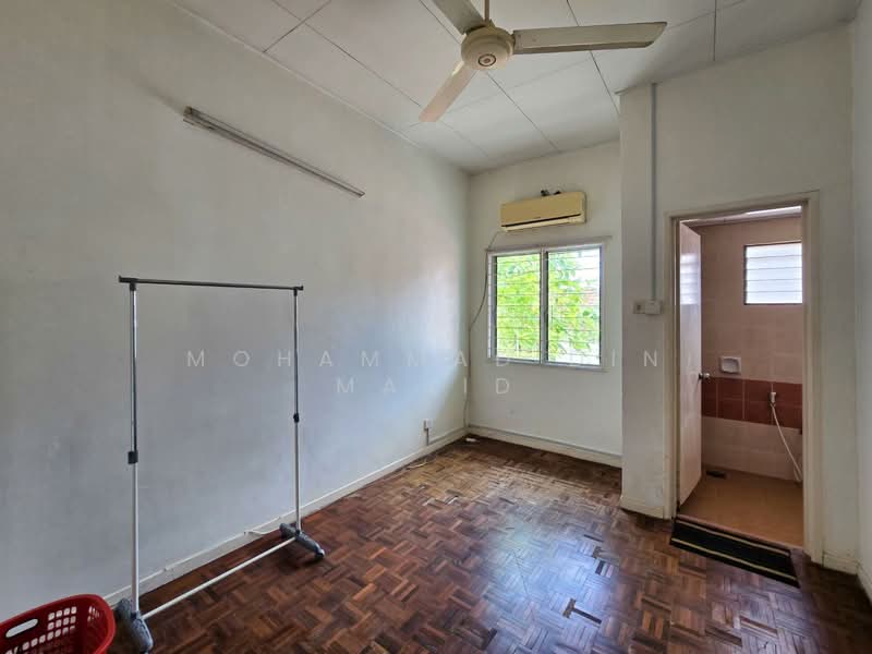 2-storey Terraced House for Sale in Shah Alam (Selangor) - Mohammad Din Majid - PropertyGuru.com.my