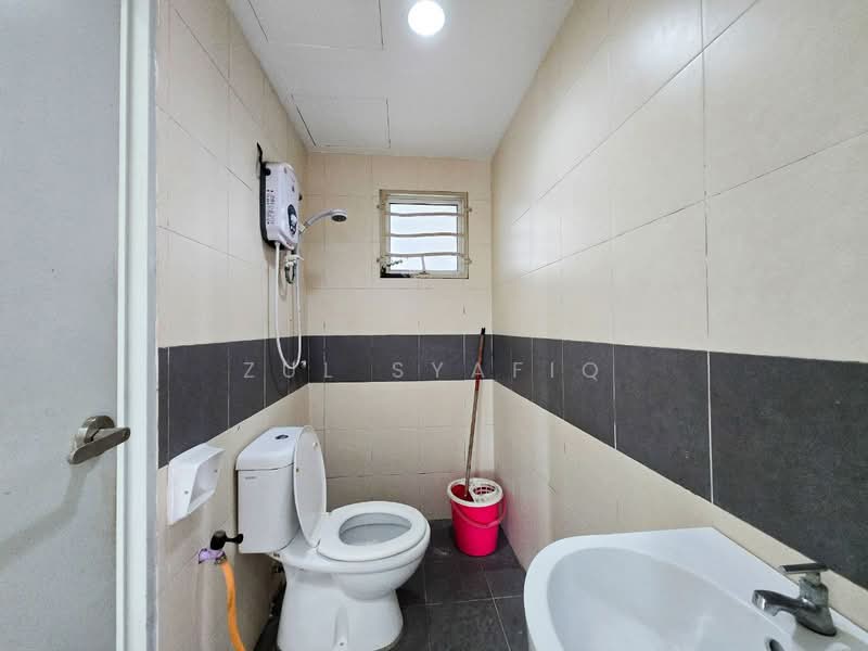 Condominium for Sale at Seri Puteri - Zul Syafiq - Bathroom - PropertyGuru.com.my