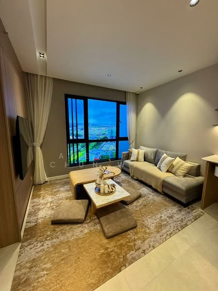 Service Residence for Sale at Luminar Residence @ Federal Avenue - Alex Pan Chun Wiea - Living Room - PropertyGuru.com.my