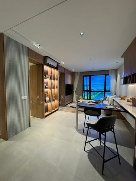 Service Residence for Sale at Luminar Residence @ Federal Avenue - Alex Pan Chun Wiea - Living Room - PropertyGuru.com.my
