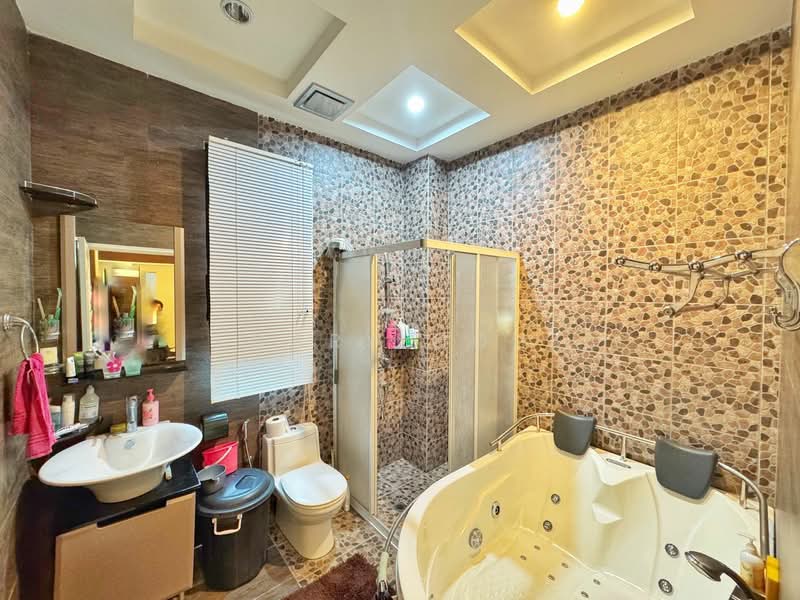 Bungalow for Sale in Minden Heights (Gelugor) - Gary Goh - Bathroom - PropertyGuru.com.my