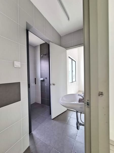 Rumah Teres 2 Tingkat untuk Dijual di Semenyih (Selangor) - Mike Lim - Bathroom - PropertyGuru.com.my