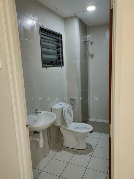 Kiara Plaza untuk Untuk Disewa - RM 900 /bulan, Mac 2026 - Bathroom - PropertyGuru.com.my
