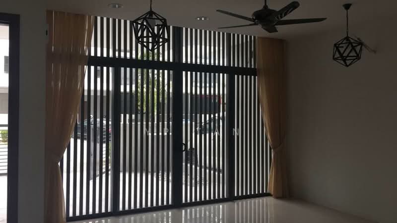 Rumah Teres untuk Dijual di Taman Tasik Damai (Sungai Besi) - YP Tan - Living Room - PropertyGuru.com.my