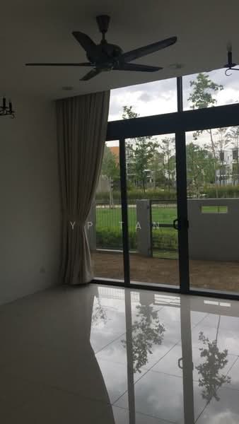 Rumah Teres untuk Dijual di Taman Tasik Damai (Sungai Besi) - YP Tan - Living Room - PropertyGuru.com.my