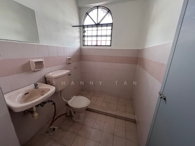 Rumah Teres untuk Dijual di Bandar Sungai Long (Selangor) - Shanny Tan - Bathroom - PropertyGuru.com.my