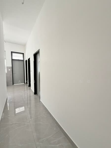 1-storey Terraced House for Rent in Taman Impian Emas (Skudai) - Andrew Keng - Corridor - PropertyGuru.com.my