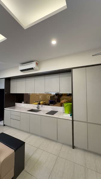 Dorsett Residences Sri Hartamas untuk Untuk Disewa - RM 2,500 /bulan, Mac 2026 - Kitchen - PropertyGuru.com.my