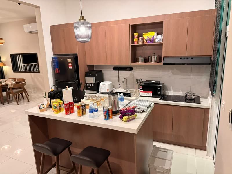 Ferringhi Residence 2 untuk Untuk Disewa - RM 3,500 /bulan, Mac 2026 - Kitchen - PropertyGuru.com.my