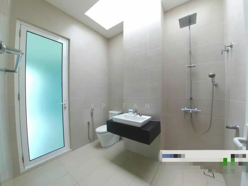 Twin Villa for Sale in Taman Melawati (Ulu Kelang) - YP Tan - Bathroom - PropertyGuru.com.my