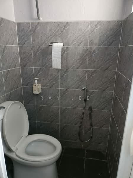 Apartment for Sale at Sri Anggerik 1 - Ray Lee - Bathroom - PropertyGuru.com.my