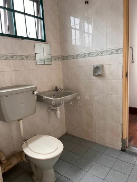 2-storey Terraced House for Sale in TAMAN PUCHONG UTAMA (Puchong) - Kho Chng Guan - Bathroom - PropertyGuru.com.my