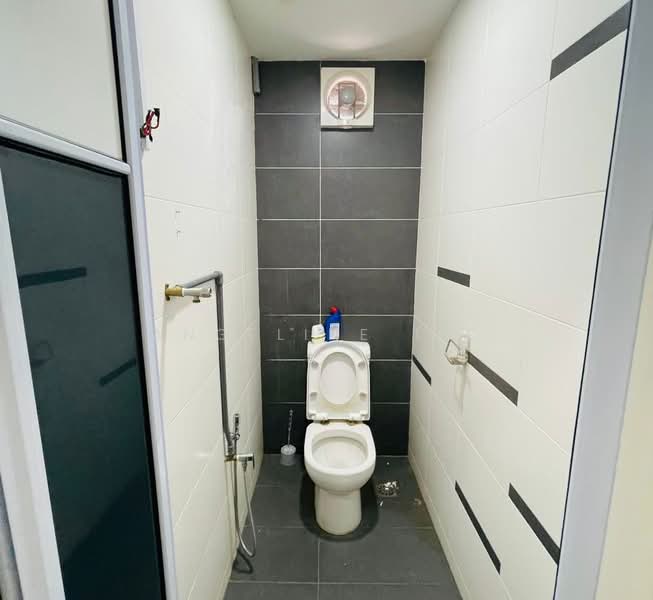 Semi-D Factory for Rent in Bandar Cassia (Batu Kawan) - Angeline Tio - Bathroom - PropertyGuru.com.my